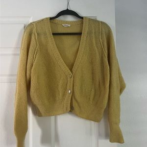 American Vintage Yellow Sweater
